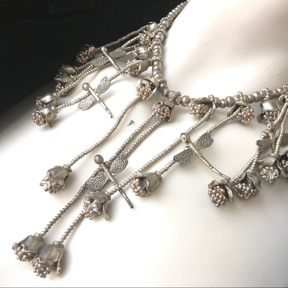 Dragonfly Flowers hanging Sterling Silver necklace - Picture 9 of 9